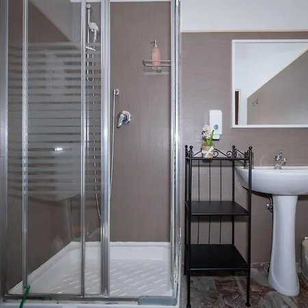 Cconforthotels R&b Semplici Emozioni 招待所 3*