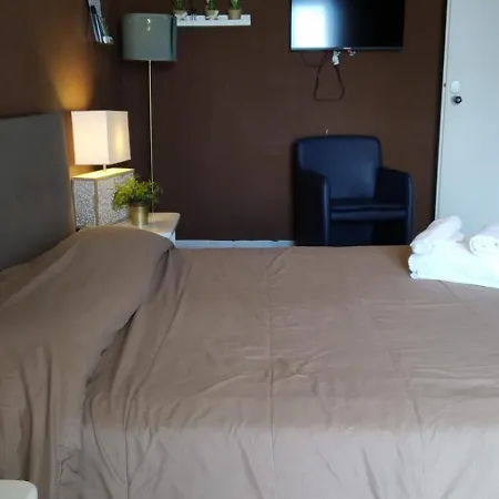 Cconforthotels R&b Semplici Emozioni 巴里