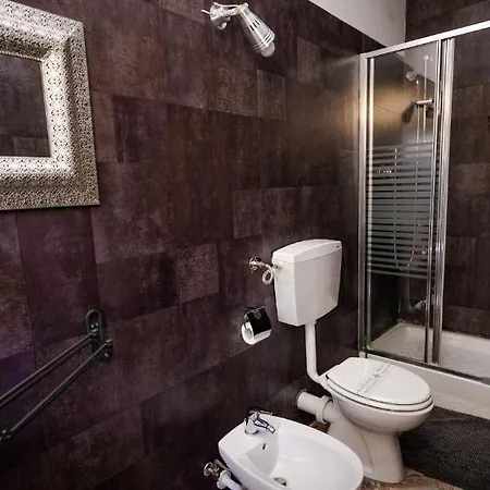 招待所 Cconforthotels R&b Semplici Emozioni 3*