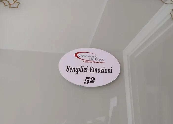 招待所 Cconforthotels Semplici Emozioni 巴里